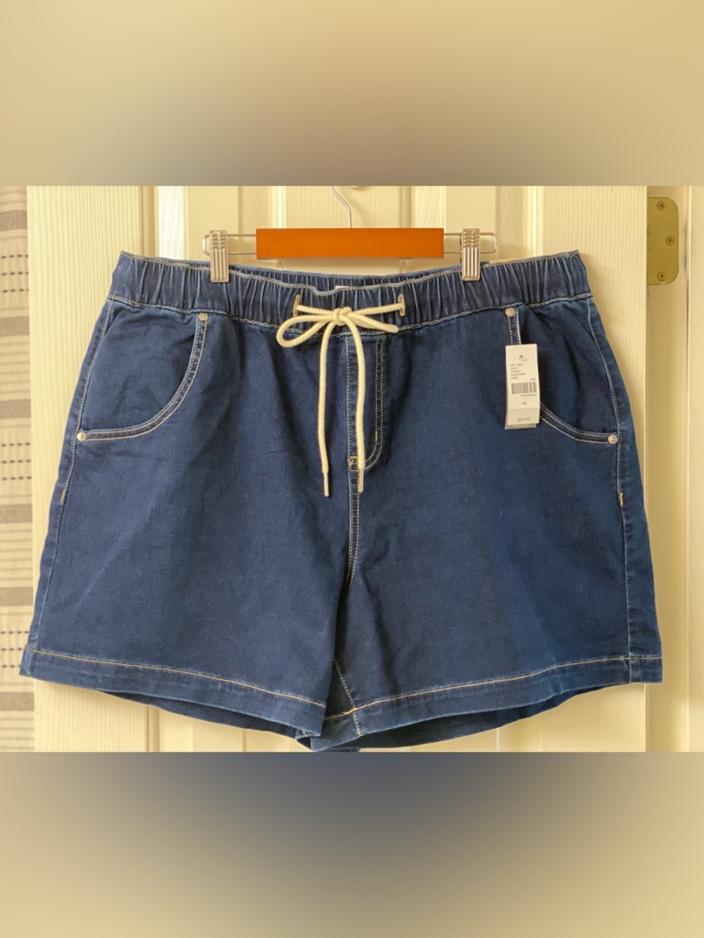 Lane Bryant High Rise Pull On Drawstring Denim Jean Shorts Size 14 - Picture 2 of 16